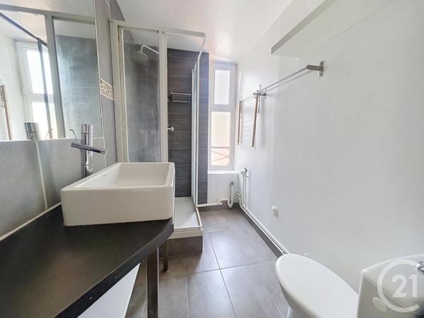 Appartement F2 à vendre  2 pièces - 39 m 2   MELUN  - 77