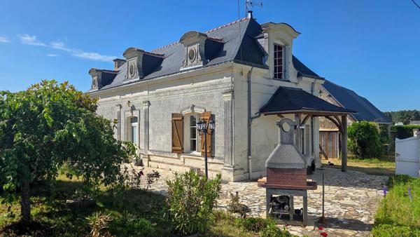 Superbe maison ancienne avec dépendances