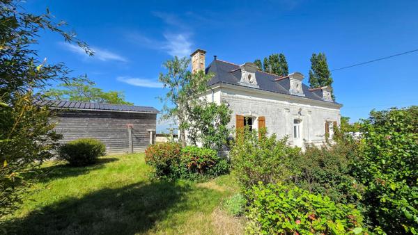 Superbe maison ancienne avec dépendances