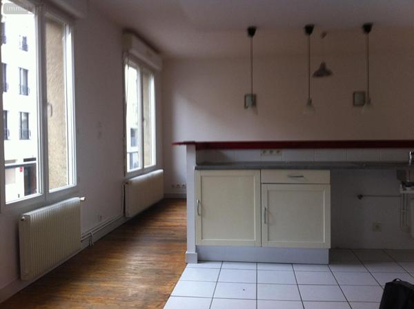 Appartement à louer à Rennes en Ille-et-Vilaine (35000), ref : 001-1340   
BOURG L'EVÊQUE