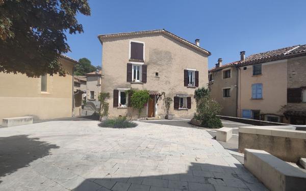 Maison à vendre    5 pièces •  Peyruis