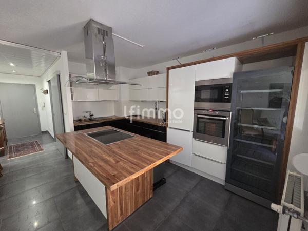 Grand 2 pièces de 60 m² avec balcon