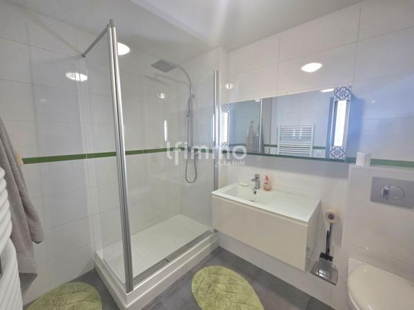Grand 2 pièces de 60 m² avec balcon