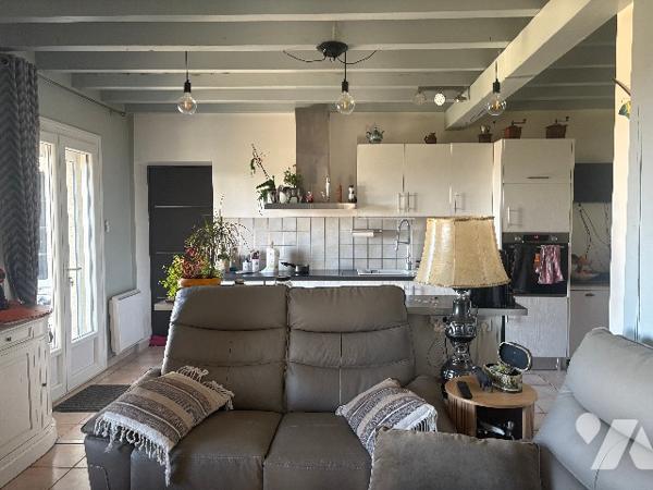 Exclusivité ! En coteaux, vue dégagée dans quartier prisé ! Jardin, garage, 4 chambres...A visiter !