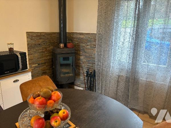 Exclusivité ! En coteaux, vue dégagée dans quartier prisé ! Jardin, garage, 4 chambres...A visiter !