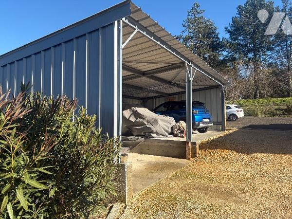 Exclusivité ! En coteaux, vue dégagée dans quartier prisé ! Jardin, garage, 4 chambres...A visiter !