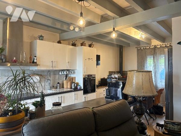 Exclusivité ! En coteaux, vue dégagée dans quartier prisé ! Jardin, garage, 4 chambres...A visiter !