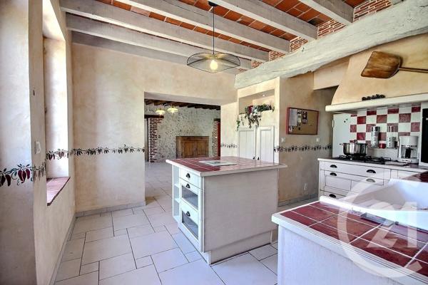 Maison à vendre  8 pièces - 262 m 2   MONT PRES CHAMBORD  - 41