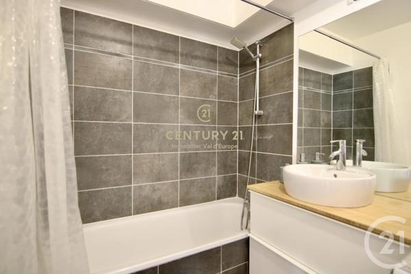 Appartement F2 à vendre  2 pièces - 43,40 m 2   CHESSY  - 77