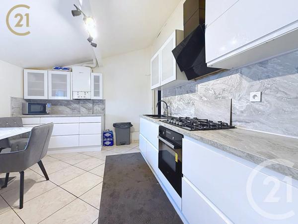 Maison à vendre  4 pièces - 132,71 m 2   BONDY  - 93