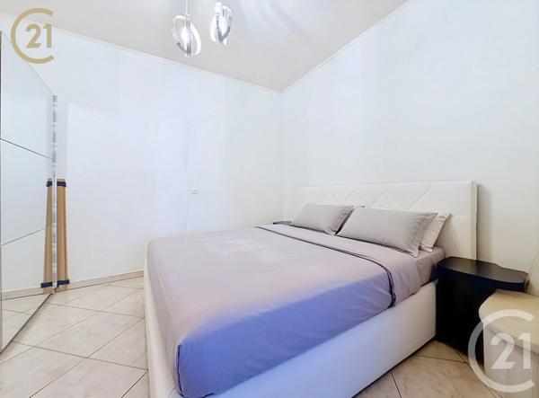Maison à vendre  4 pièces - 132,71 m 2   BONDY  - 93