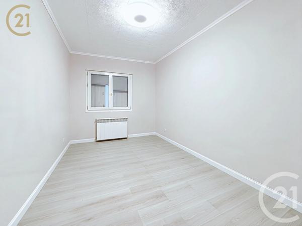 Maison à vendre  4 pièces - 132,71 m 2   BONDY  - 93