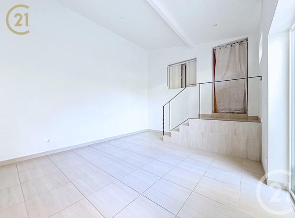 Maison à vendre  4 pièces - 132,71 m 2   BONDY  - 93