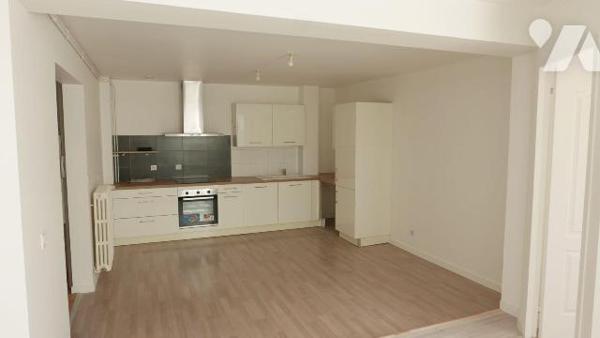 4 APPARTEMENTS RENOVES IDEAL INVESTISSEUR

A vendre à RETHEL (08300), en plein Centre-Ville, ...
