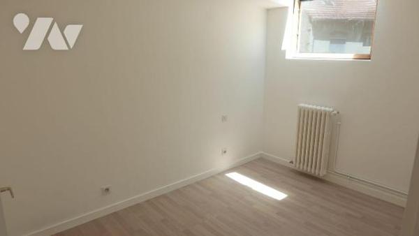4 APPARTEMENTS RENOVES IDEAL INVESTISSEUR

A vendre à RETHEL (08300), en plein Centre-Ville, ...