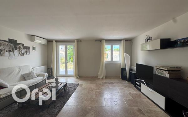 Maison à vendre    5 pièces •  Saint-Martin-de-Crau