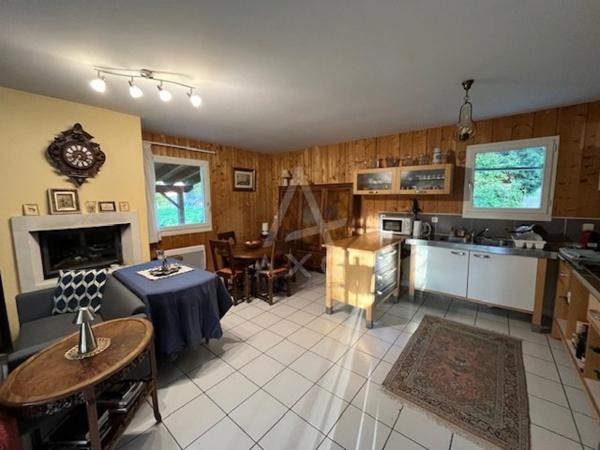 Ensemble de 2 maisons terrain et piscine