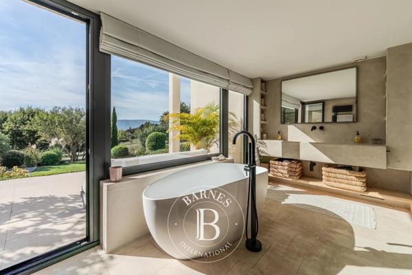 Roussillon, Maison 4 Chambres -  225 m² à vendre
