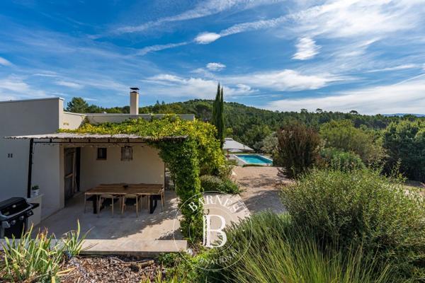 Roussillon, Maison 4 Chambres -  225 m² à vendre