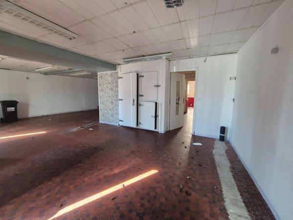 Local mixte (Pro/Hab) à vendre à Tessy-Bocage dans la Manche (50420), ref : 26-7