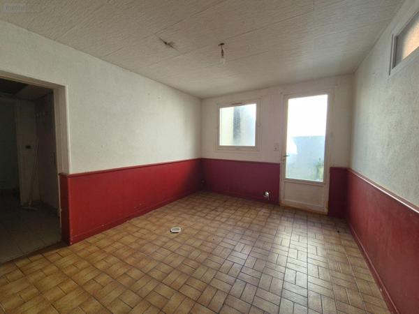 Local mixte (Pro/Hab) à vendre à Tessy-Bocage dans la Manche (50420), ref : 26-7