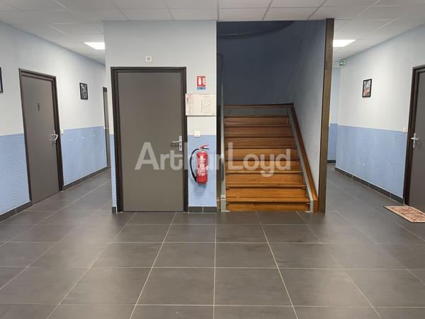 Bureaux à louer en zone franche à Maubeuge avec espaces équipés
