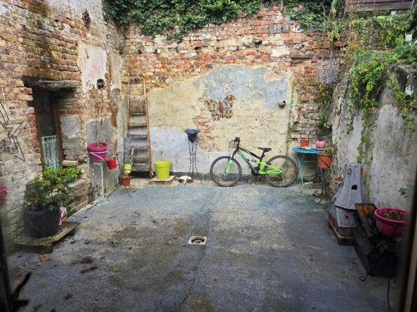 59 - Vente maison louée FOURMIES - 5 pièces - Cour