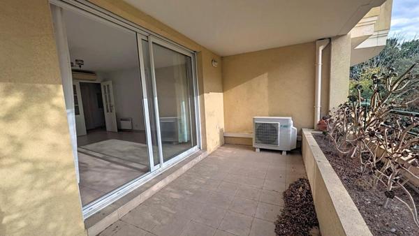 T3 de 70 m2 - 2 Terrasses - Parking en sous-sol