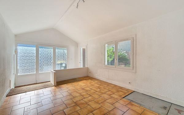 Maison à vendre    2 pièces •  Le Cannet