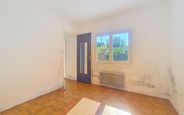 Maison à vendre    2 pièces •  Le Cannet