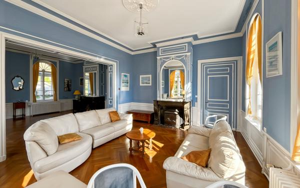 Maison à vendre    21 pièces • 625 m2 Outreau