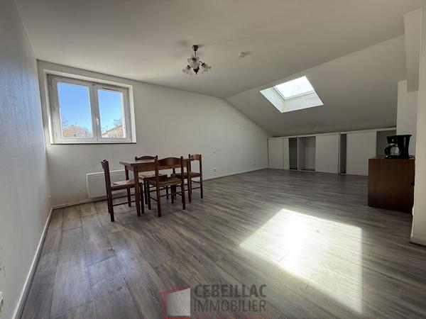 Studio à rafraichir en dernier étage à Châtel-Guyon / Idéal résidence secondaire ou investissement locatif
