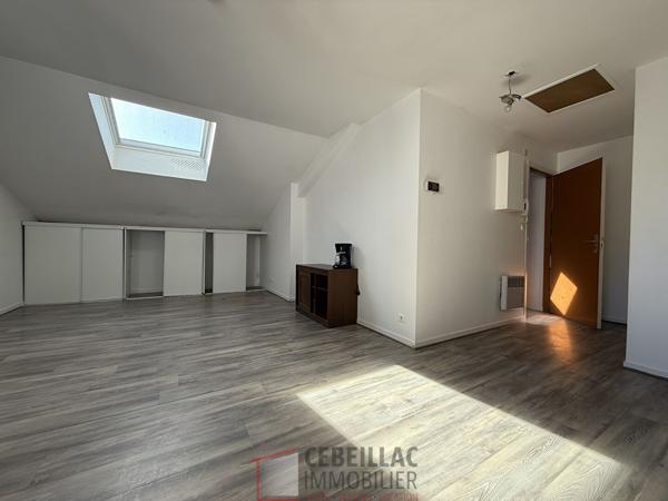 Studio à rafraichir en dernier étage à Châtel-Guyon / Idéal résidence secondaire ou investissement locatif