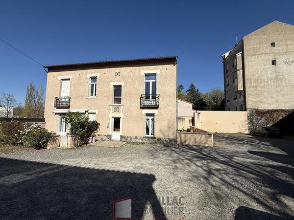 Studio à rafraichir en dernier étage à Châtel-Guyon / Idéal résidence secondaire ou investissement locatif