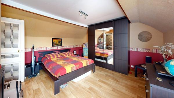 ETREPAGNY 3 chambres Jardin Garage Centre Ville