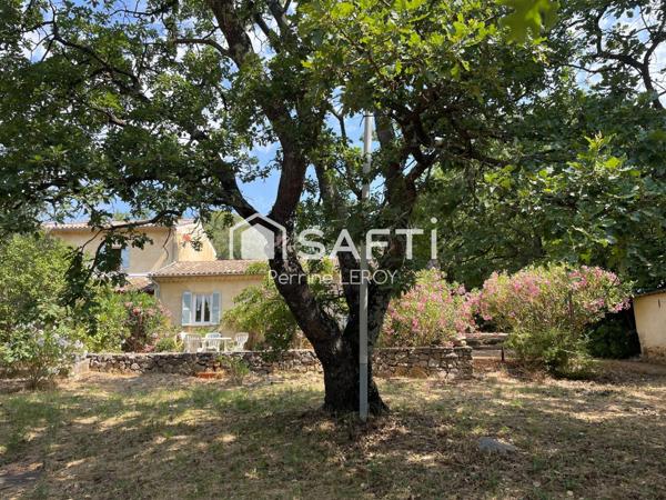 LES ARCS sur ARGENS, dans un secteur prisé, propriété de 217 m² composée de deux habitations sur une parcelle de 1 hectare. idéal familles nombreuses, maison de famille ou maison de vacances. un véritable coup de coeur assuré !