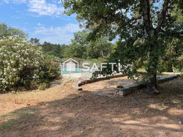 LES ARCS sur ARGENS, dans un secteur prisé, propriété de 217 m² composée de deux habitations sur une parcelle de 1 hectare. idéal familles nombreuses, maison de famille ou maison de vacances. un véritable coup de coeur assuré !