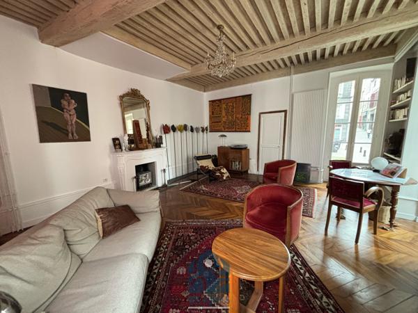 Triplex avec garage