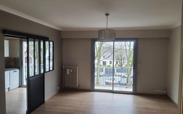 Appartement à vendre    3 pièces • 85 m2 Tours