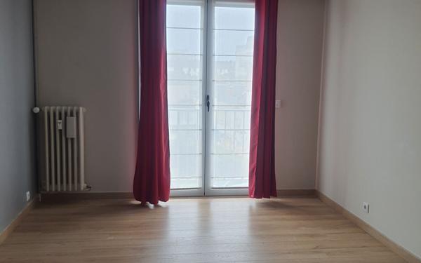 Appartement à vendre    3 pièces • 85 m2 Tours