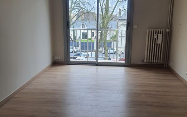 Appartement à vendre    3 pièces • 85 m2 Tours
