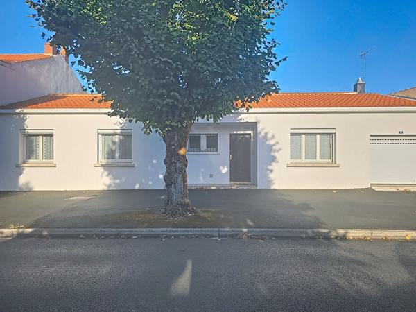Maison Lucon plain pied 4 chambres garage
