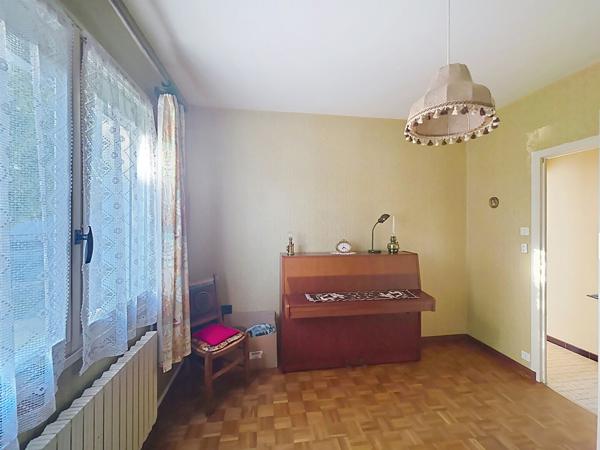 Maison Lucon plain pied 4 chambres garage