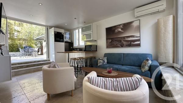 Maison à vendre  12 pièces - 237 m2 SALIN DE GIRAUD - 13