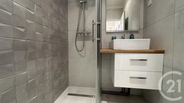 Maison à vendre  12 pièces - 237 m2 SALIN DE GIRAUD - 13