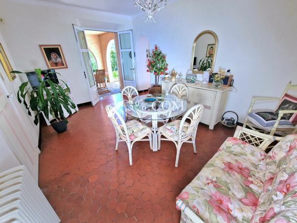 Villa 6 pièce(s) 4 chambre(s) 160 m²