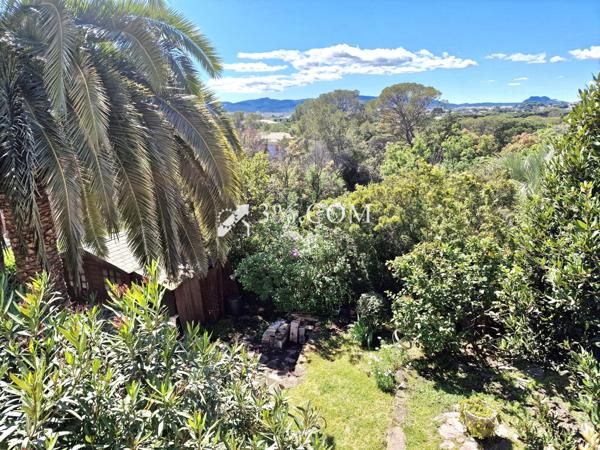 Villa 6 pièce(s) 4 chambre(s) 160 m²