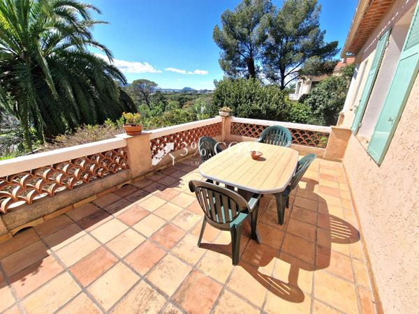 Villa 6 pièce(s) 4 chambre(s) 160 m²