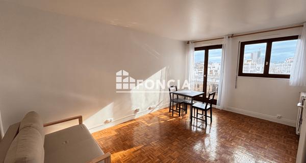 Location Studio meublé 31.46 m² - Paris 75015