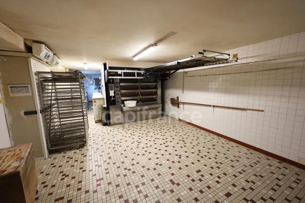Boulangerie-Pâtisserie N°1- 154 000 EBE – fermée dimanche et lundi - appartement 85M2 - Chatellerault